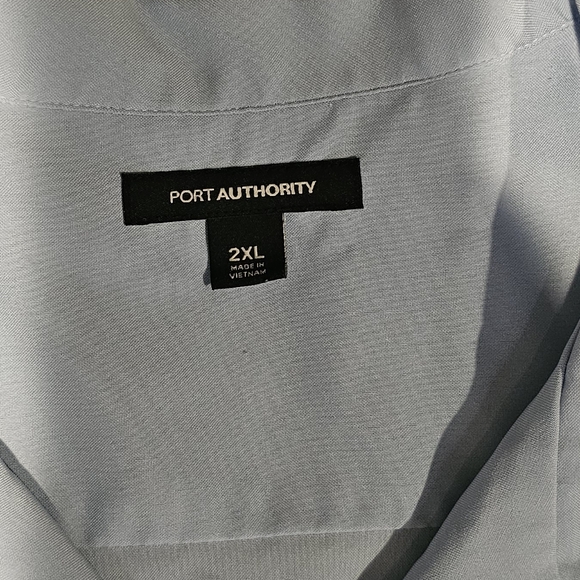 Port Authority Men's Light Blue‎ Short Sleeve Shirt With Design Size XXL - Picture 3 of 7
